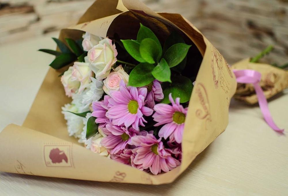 Букет цветов из: Розы и Хризантемы в Большом Селе