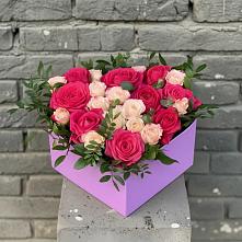 Цветочная композиция из Розы в коробке в Большом Селе