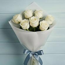 Букет 7 Белых роз Эдлесс Лав в Большом Селе