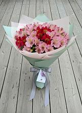 Букет цветов из:  Альстромерии в Большом Селе