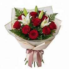 Букет цветов из:  Лилии и Розы в Большом Селе
