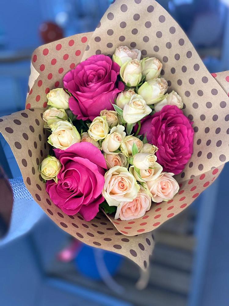 Букет цветов из: Розы в Большом Селе