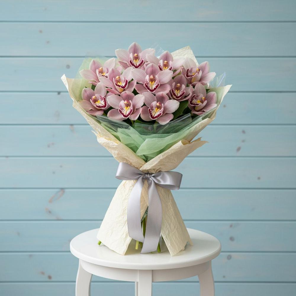 Букет цветов из: Орхидеи и Розы в Большом Селе