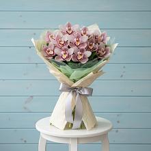 Букет цветов из:  Орхидеи и Розы в Большом Селе