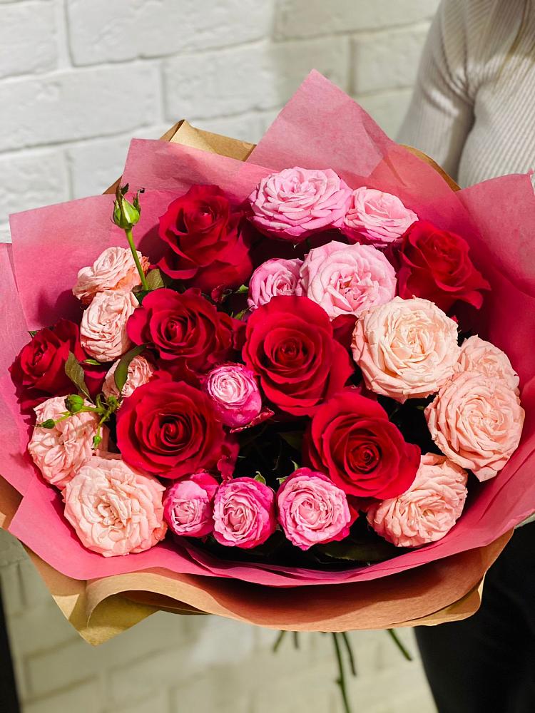 Букет цветов из: Розы в Большом Селе