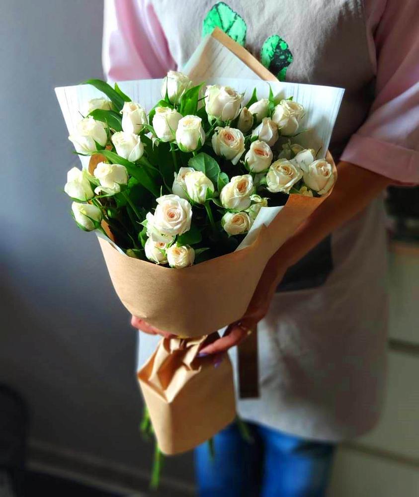 Букет цветов из: Розы в Большом Селе