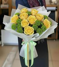 Букет цветов из:  Хризантемы и Розы в Большом Селе