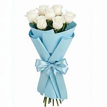 Букет 7 белых роз Проуд в Большом Селе