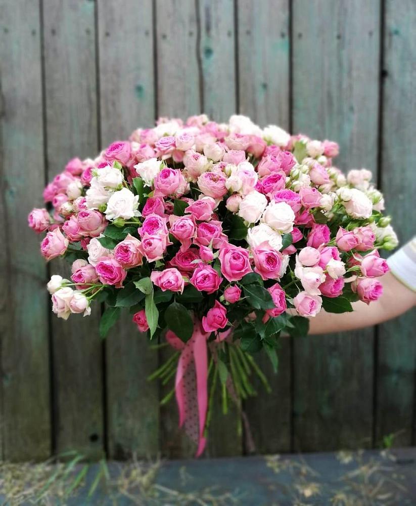 Букет Розовые кустовые розы Натали и Лав Лидия в Большом Селе