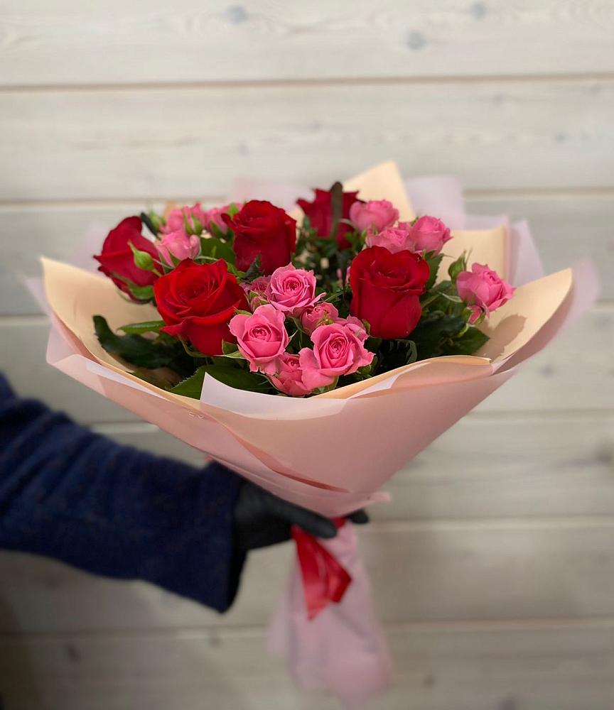 Букет цветов из: Розы в Большом Селе
