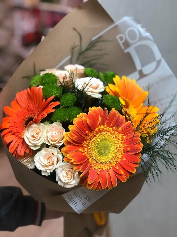 Букет цветов из: Герберы, Хризантемы и Розы в Большом Селе